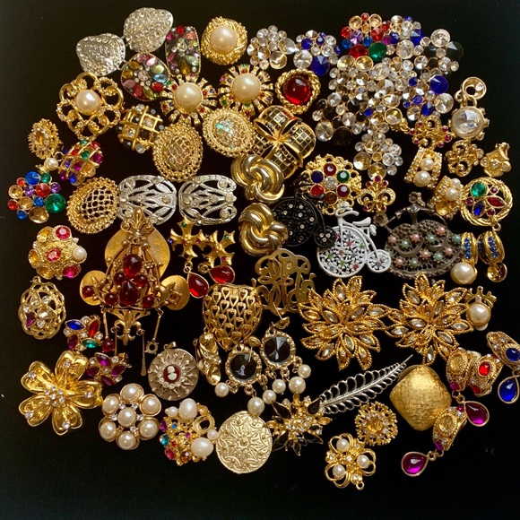 Other - 75 pieces vintage craft jewelry earrings brooches